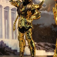 「聖闘士星矢30周年展」レポート 車田正美の原画や黄金聖衣12体が勢揃い