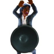 カプセルトイ「窓際の松崎しげる」6月25日発売、あの“黒いフィギュア”第2弾が登場