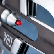 『P4U』悲劇の先行機「機体番号024」がフィギュアに！初の公式デザインとして立体化