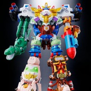 「トイ・ストーリー」バズがエイリアンと合体し超合金ロボに！ ウッディ ロボとの“超・超合体”も