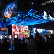 【TGS2016】コンパニオンさんに隠された秘密とは…！熱気渦巻くSIEブースフォトレポ