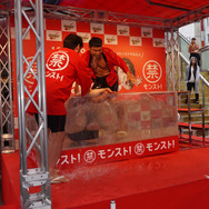 【レポート】渋谷のど真ん中で熱湯風呂！『モンスト』3周年記念でダチョウ倶楽部が駆けつける