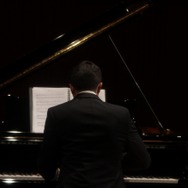 【レポート】『いけにえと雪のセツナ』ピアノリサイタル ― ストーリーを音楽で追体験する演出と美しいピアノの旋律に酔った夜