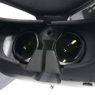 PSVRが編集部に到着！早速開けてみた
