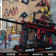 まるで本物！？対物ライフルを模したカスタムワンオフPCが公開