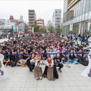 「がっこうぐらし！」聖地オリナスでハロウィンコラボイベント実施 高橋李依、木村珠莉が登場