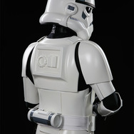 「スター・ウォーズ」ストームトルーパーの等身大スタチュー！150万円の超高級品