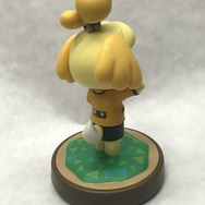 【日々気まぐレポ】第174回 『とび森』アップデート記念！冬服姿のしずえさん「amiibo」を開封してみた