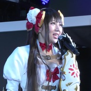 【セガフェス】『蒼き革命のヴァルキュリア』ステージの製品版ゲームプレイは劇的な展開に！セクシーコスの吉田早希＆倉持由香が登場