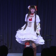 【セガフェス】『蒼き革命のヴァルキュリア』ステージの製品版ゲームプレイは劇的な展開に！セクシーコスの吉田早希＆倉持由香が登場