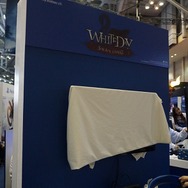 【G-STAR 2016】夜の学校が舞台のPSVR一人称ホラー『White Day:Swan Song』プレイレポ ― ヒロインと協力して狂った守衛から逃げるも…