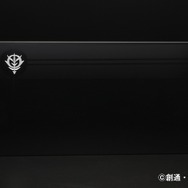 シャアやギレン、ガルマをイメージしたカードケースが登場、ジオン公国から支給された名刺も封入！