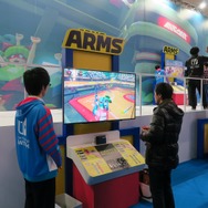 任天堂が生み出した新たな格闘スポーツ『ARMS』、大事なのは駆け引き!?