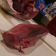 【レポート】『フィッシュアイランド 2』キックオフパーティーに行ったら突然マグロ解体ショーが始まった