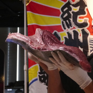 【レポート】『フィッシュアイランド 2』キックオフパーティーに行ったら突然マグロ解体ショーが始まった