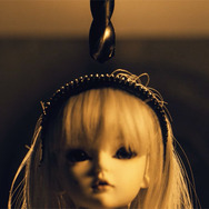 破壊された“200体の人形”が伝える『ニーア オートマタ』の世界観とは…ヨコオタロウ氏原案のMVをお披露目