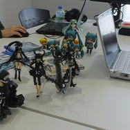 【特集】ミクの日（3/9）だから熱く語ろう！ 3人のミク好きがそれぞれの“初音ミク”を語る─「人が作り、人が超えられない存在」「最後のバーチャルアイドル」