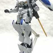 日々気まぐレポ】第191回 ギャラルホルンの象徴「HG ガンダム