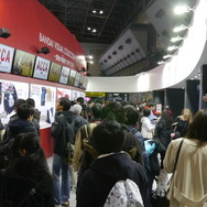 「ガンダム」「ガルパン」など人気作だらけのバンダイナムコブースは常に活況！