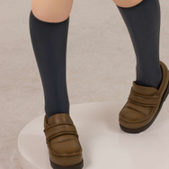 「俺妹」新垣あやせが等身大フィギュアに！ スカートをたくし上げる大胆ポーズで登場