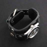 「デジモン」“オメガモン”デザインのレザー腕時計が登場！盤面イラストは渡辺けんじ描き下ろし