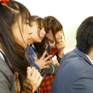 立花理香さんたちが相談相手!?編集部に『ヘルプ!!! ～恋が丘学園おたすけ部～』の美少女生徒たちがやってきた