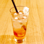 『明神カフェ』コラボ作品第1弾が「劇場版ソードアート・オンライン」に決定!描き下ろしのキリトやアスナのイラストが公開