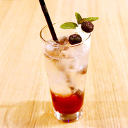 『明神カフェ』コラボ作品第1弾が「劇場版ソードアート・オンライン」に決定!描き下ろしのキリトやアスナのイラストが公開