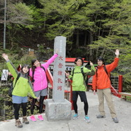 【特集】本物の洞窟で『みんなでワイワイ！スペランカー』を遊ぶと盛り上がるのか―男女4人でやってきた