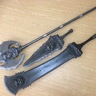 『ニーア オートマタ』の「百獣の双槍・百獣の剣」をファンが自作！ 画像から伝わる完成度の高さがヤバい