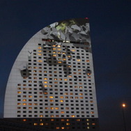 【レポート】みなとみらいに“龍神バハムート”襲来！「FF30周年×横浜市」のコラボで生まれた日本最大級のプロジェクションマッピングはすごかった