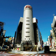 『レイトン ミステリージャーニー』とSCRAPがコラボ！ 世界10ヶ国に全50問のナゾが登場