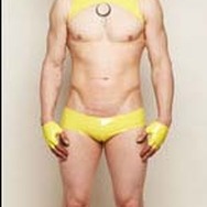 全身ラバー製の電気ネズミコスチューム−ピカチュウじゃなくて「ピカチョー」