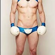 全身ラバー製の電気ネズミコスチューム−ピカチュウじゃなくて「ピカチョー」