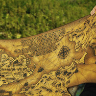 てぬぐいなのに、”ファンタジー感“が凄まじい！思わず宝探しに行きたくなるかも