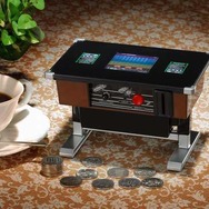 貯金したらプレイが可能!?「スペースインベーダー ゲーム筐体型バンク」