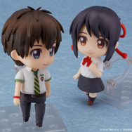 『君の名は。』の「宮水三葉」と「立花瀧」がねんどろいどに―劇中の落書きシーンもバッチリ再現！