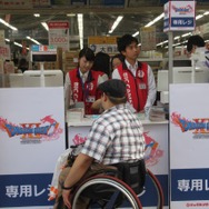 遂に『ドラクエXI』販売開始、200人以上の長蛇の列ができた池袋ビックカメラを取材