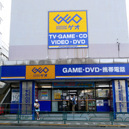 約20人が『ドラクエXI』に並んだゲオ駒沢大学店―20年勤める店長は感慨深げ