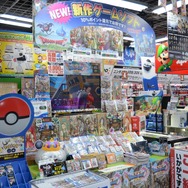 秋葉原には200人超の行列！『ドラクエXI』発売に大人も子どもも湧いた…深夜に出会った勇者達の行方は？