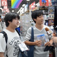 秋葉原には200人超の行列！『ドラクエXI』発売に大人も子どもも湧いた…深夜に出会った勇者達の行方は？