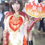 コーエーテクモゲームスブース／朝日奈しおりさん（Twitter：@shiori120）