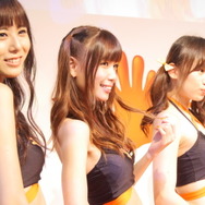 【TGS2017】華やかなコンパニオンとコスプレイヤーがステージに次々と登場！コンゾンジャパンブースフォトレポート