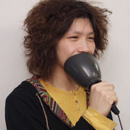 これがあれば近所に迷惑をかけずカラオケが！「うるさくないカラOK!ミュートマイクUSB」