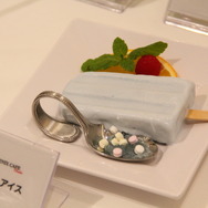 大阪にオープンの「スクウェア・エニックス カフェ」メディア内覧会レポート―大阪独自のギャラリー風店内に色鮮やかなメニュー