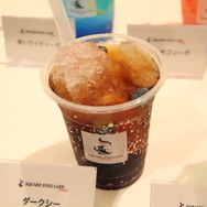 大阪にオープンの「スクウェア・エニックス カフェ」メディア内覧会レポート―大阪独自のギャラリー風店内に色鮮やかなメニュー