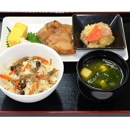 「士郎の満腹和膳」(920円)(C)TYPE-MOON・ufotable・FSNPC