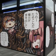 【レポート】『FGO』“特異店L”が爆誕！秋葉原に女主人公とポンタがやってきた