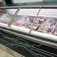 【レポート】『FGO』“特異店L”が爆誕！秋葉原に女主人公とポンタがやってきた