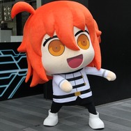 【レポート】『FGO』“特異店L”が爆誕！秋葉原に女主人公とポンタがやってきた